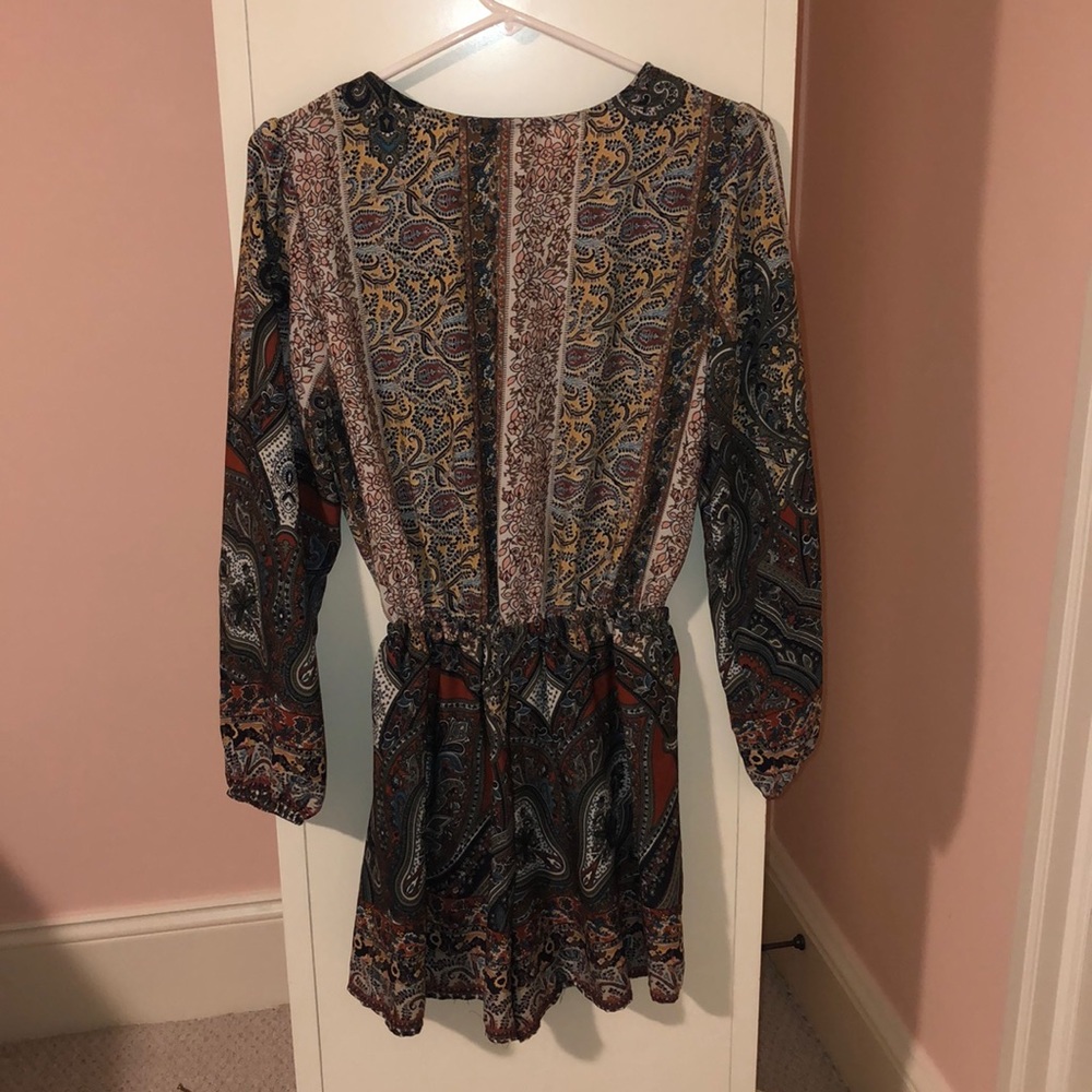 Patterned Romper - Picture 2 of 4